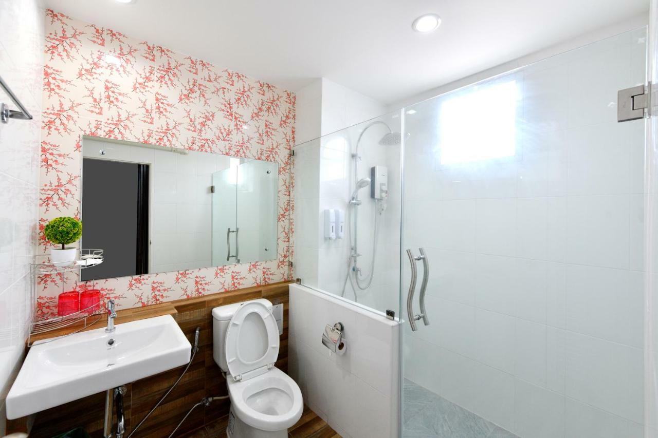 เฟื่องฟ้า ลิทซ์ Hotel เพชรบูรณ์ ภายนอก รูปภาพ